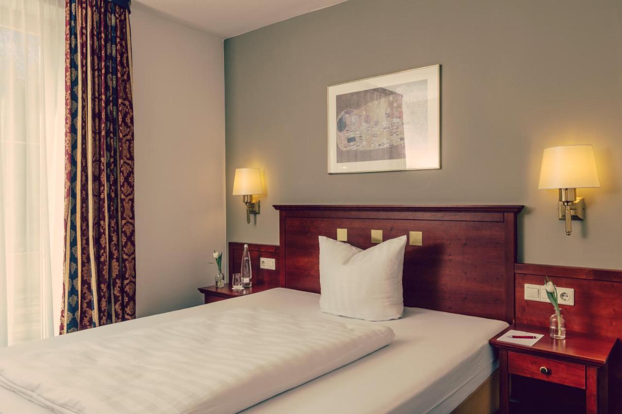 Landhotel Hallnberg Walpertskirchen Bagian luar foto